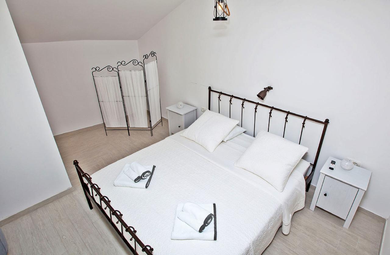 Apartments Roses Stobreč Dış mekan fotoğraf