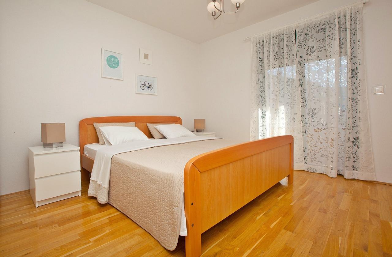 Apartments Roses Stobreč Dış mekan fotoğraf