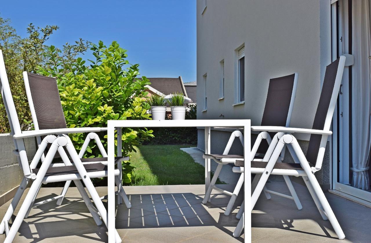 Apartments Roses Stobreč Dış mekan fotoğraf