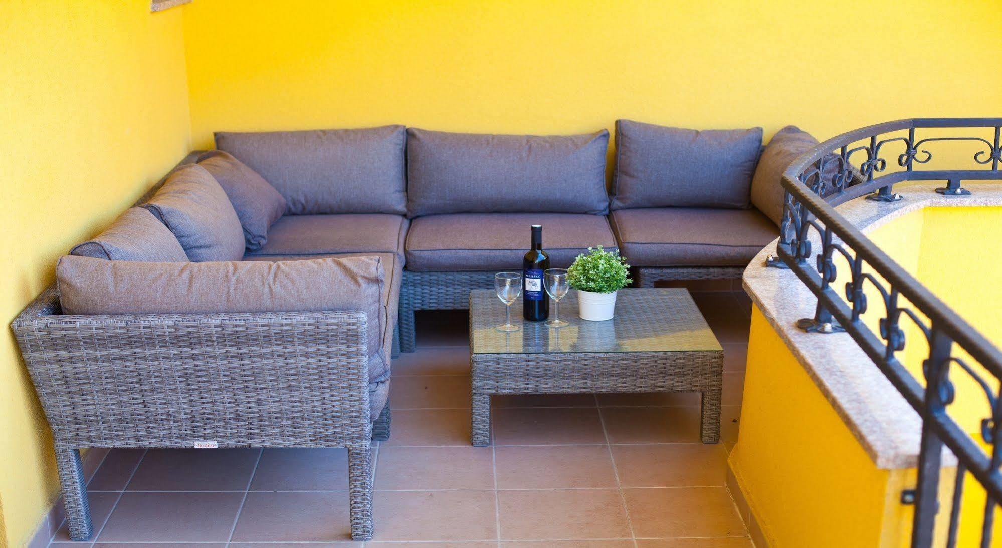 Apartments Roses Stobreč Dış mekan fotoğraf