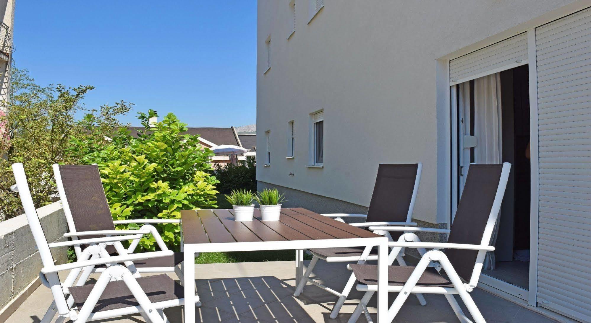 Apartments Roses Stobreč Dış mekan fotoğraf