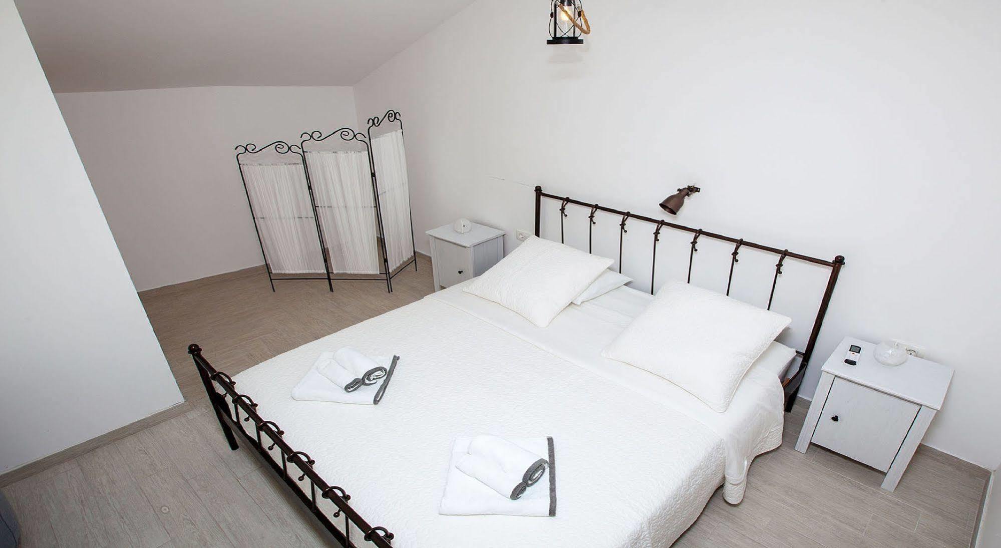 Apartments Roses Stobreč Dış mekan fotoğraf