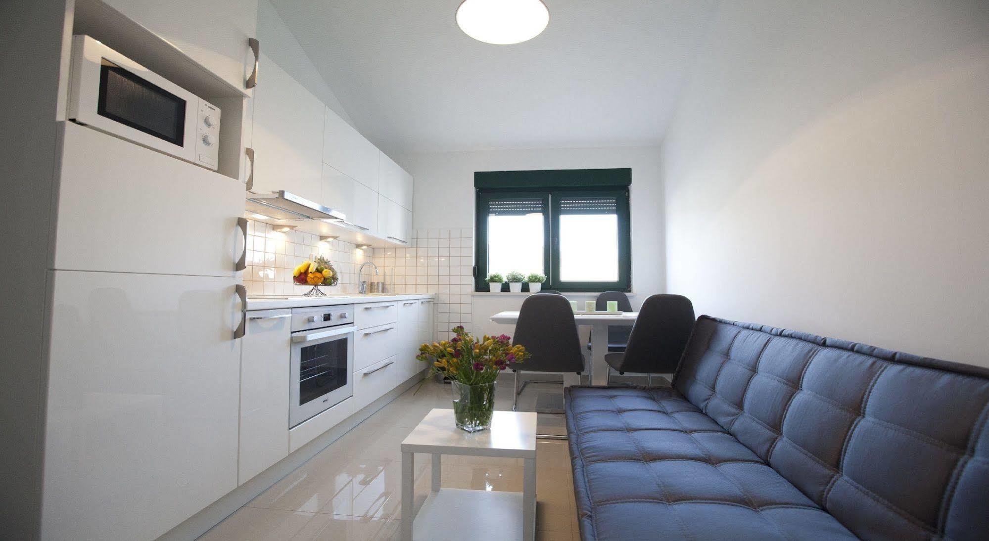 Apartments Roses Stobreč Dış mekan fotoğraf